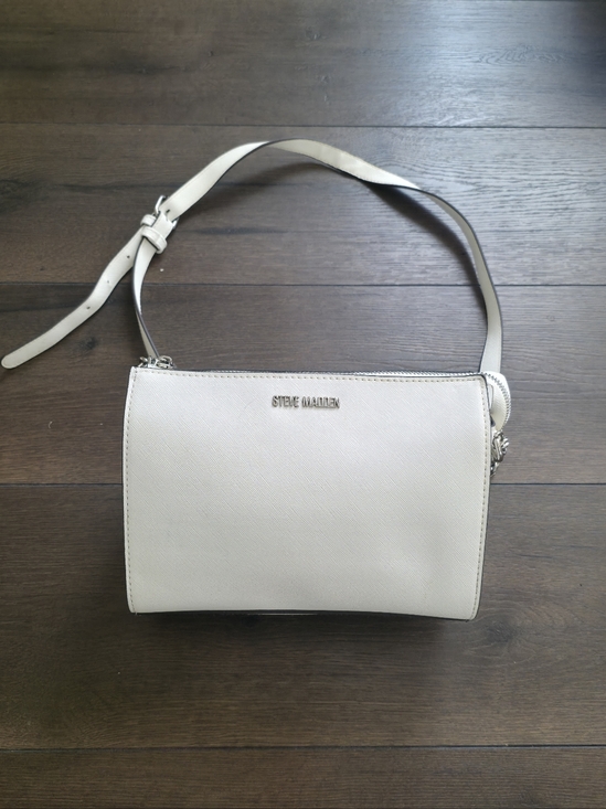 Steve Madden Handbags - Steve Madden Cream Crossbody Bag‎